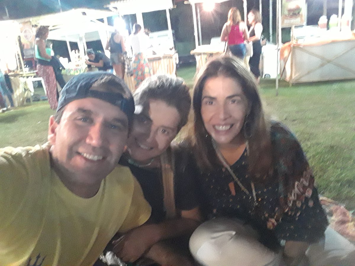 Andre_sky's tweet photo. Itacoá Soccer - Rj 
André Motta , Cris Motta e Rosana Alvarenga https://t.co/TJUqBObj9C