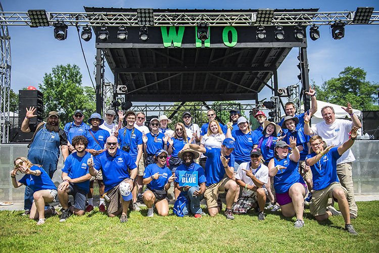 MTSUNews's tweet photo. #MTSU #multimedia students are back at @Bonnaroo for a 5th year of "feet-on-the-ground learning," covering 18 #concerts in 4 days to hone their #photography, #video production, #audio & #journalism skills! Follow their adventures: https://t.co/lueZdAQ0Pm #TrueRoo @MediaCollegeMT https://t.co/aPj8ABkvKl