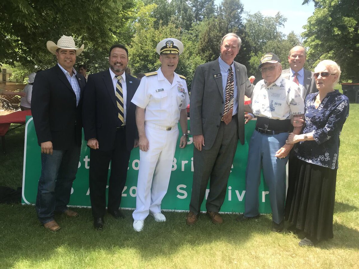 jtitus87's tweet photo. So proud to speak at Comcast sponsored Don Stratton (USS Arizona Survivor) Bridge Dedication Ceremony and provide bridge signs in Colorado Springs CO🇺🇸@ComcastVetNet @ComcastMilitary https://t.co/Z6lMVBvnq4