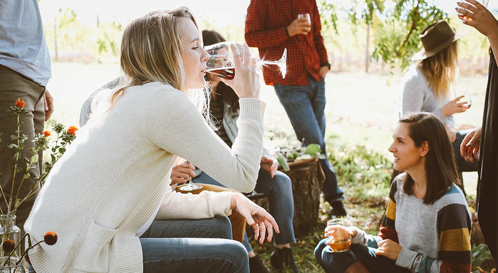 425Magazine's tweet photo. Kiss wine mouth goodbye with a new product called @WineBlock. https://t.co/EkDTN6YWre https://t.co/xxUEWbz6g3