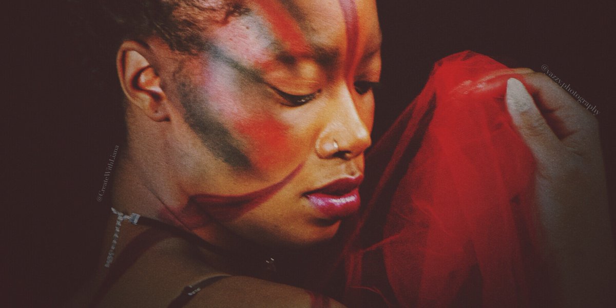 createwithliana's tweet photo. Sharing more shots of this lovely lady!
 
Theme: Firey Alien - She’s a conniving and fierce leader. 
Makeup: Liana Prokopis 
Photographer: Yazzy Cisheros
Model: Lashawntianna Brown 

#MakeupArtist #Makeup #Photoshoot #Fire #Alien #Conniving #BadAssWomen #Airbrush #Collaboration https://t.co/Nwzcon5nbH