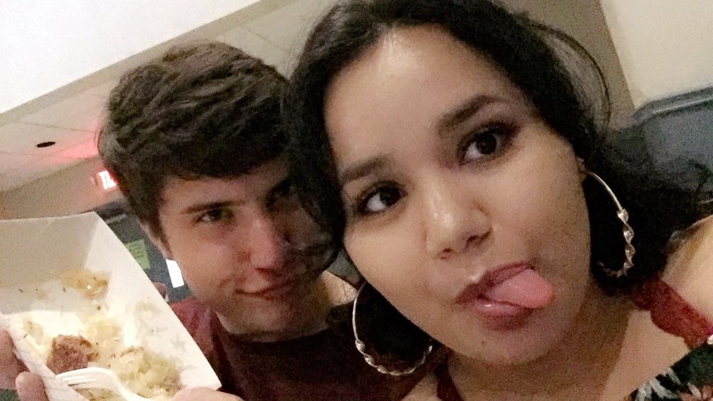 AzaliaAbigail's tweet photo. Happy national best friend day, even though I’m distant and the worst and don’t tell y’all often you’re my bffs and ily thanks for the friendship (((: <33 https://t.co/Rb0QIwDrLO