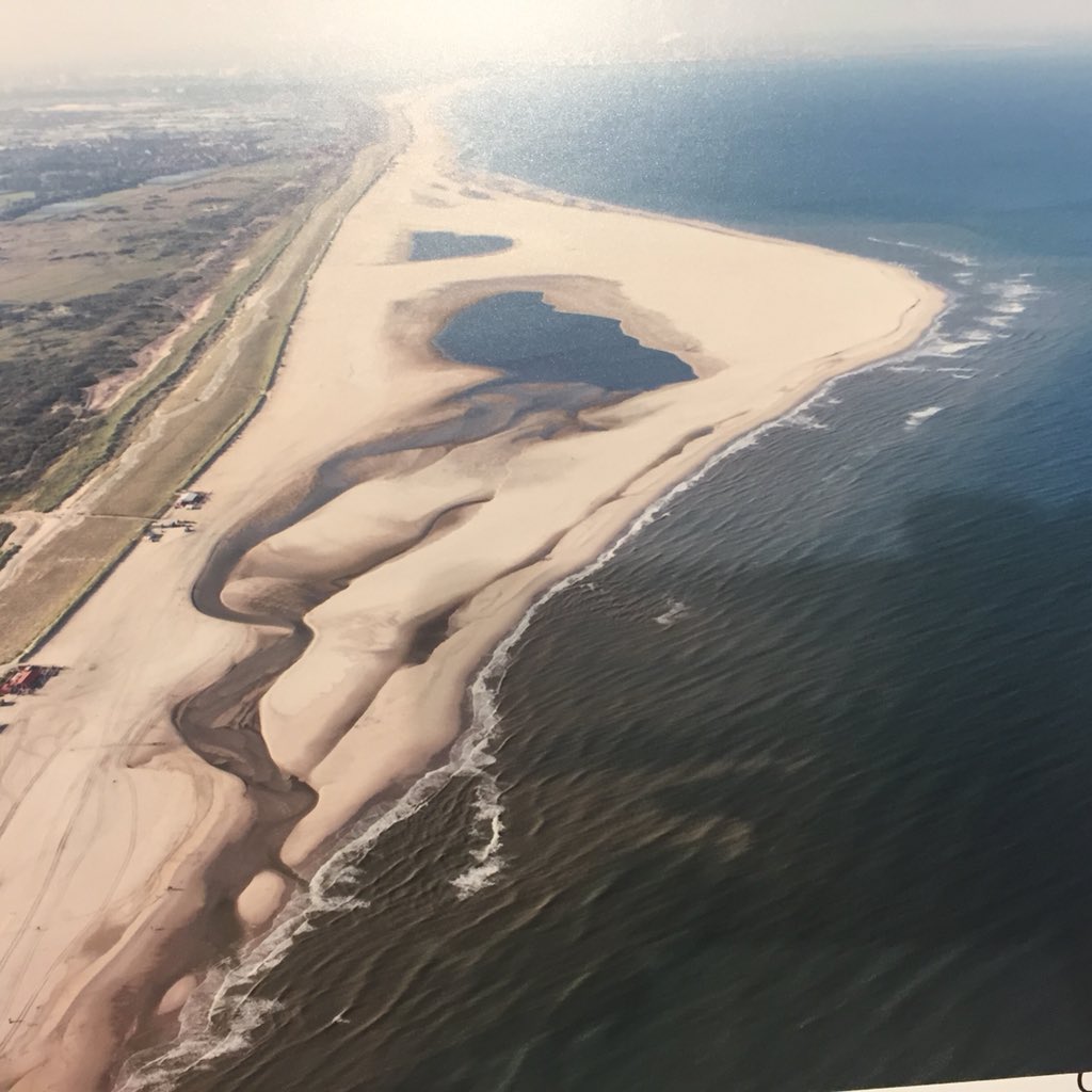 cartercraft's tweet photo. Great to discuss #NL experience in #OffshoreWind in #Boston during #USOW18. @NLinNY thanks @ABetterCity @MassEEA @one_arch_urb @HollandWindHome @NWEAWind for growing th #network. Worth a visit to @BSAAIA Exhibition #NatureStructure featuring many #buildingwithnature approaches https://t.co/yokNZnvZ4b