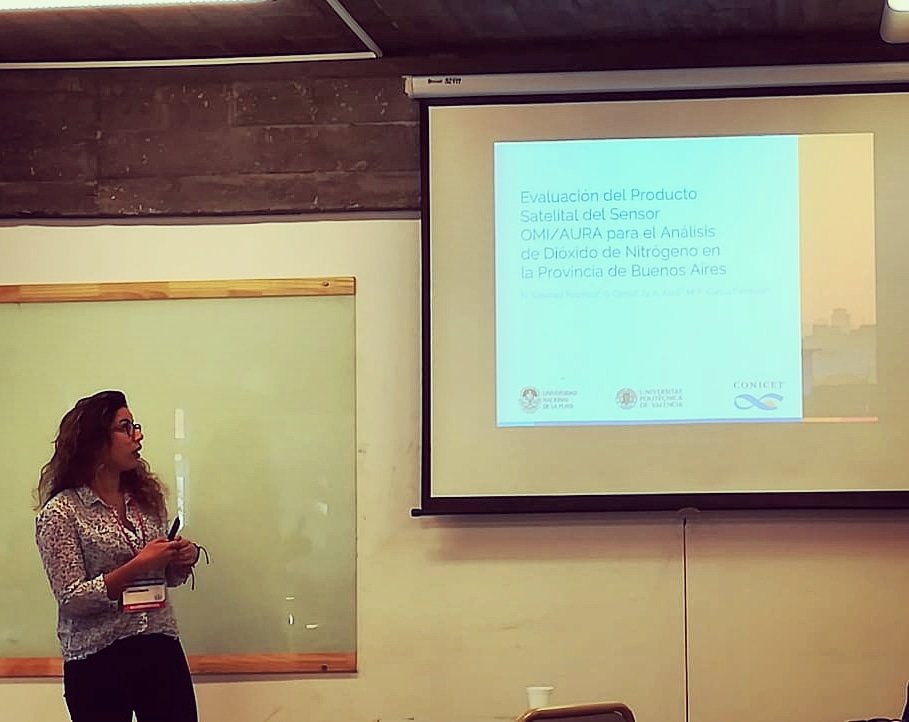 Esta mañana en el <a href="/ieeeargencon/">IEEE ARGENCON</a> presentando trabajo 🤓 sobre la aplicación del producto satelital del sensor OMI para el análisis de dióxido de nitrógeno en la Provincia de Buenos Aires #rstats #rladies <a href="/NASAdata/">NASA Data Science</a>