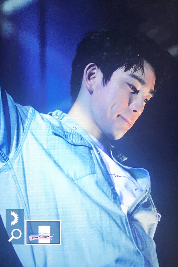 180608 EYES ON YOU in BERLIN 

#진영 #Jinyoung  #갓세븐⁠ ⁠⁠ ⁠ #GOT7⁠ ⁠⁠ ⁠⁠ ⁠
#EyesOnYou⁠ ⁠⁠ ⁠#GOT7WORLDTOUR⁠ ⁠