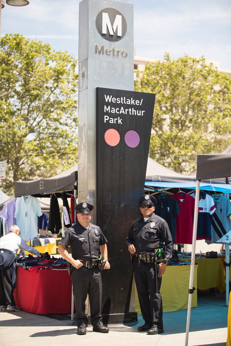 LAPDTransit's tweet photo. Sunny days in Rampart☀️

#LAPDGoMetro #RampartDivision #MacArthurPark #COAST #GoMetro #RedLine #Footbeat #👮‍♂️ https://t.co/h4LTU9tC4H
