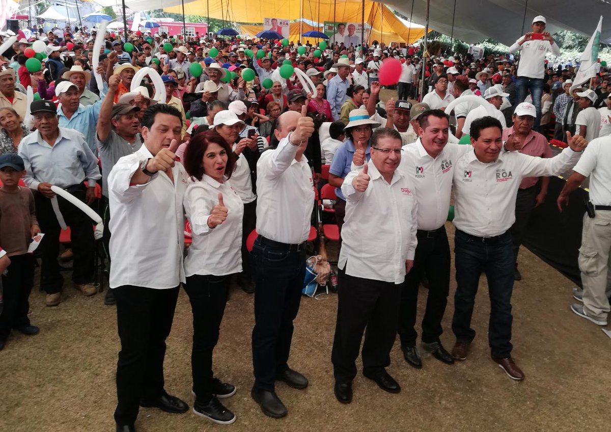 PRIdePUEBLA's tweet photo. Para Santa Rita Tlahuapan #CambioSeguro | Gran recibimiento y entusiasmo por parte de los poblanos de esta zona del estado para nuestros candidatos @EnriqueDogerG_ @JuanCLastiri @xitlalicceja @JanetGTostado #CarlosSánchez #VidalRoa https://t.co/FP1pqNFwVY