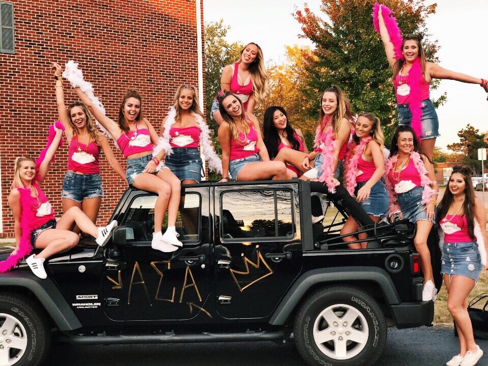 ASA_NIU's tweet photo. It’s #NationalBestFriendsDay 💫We couldn’t thank our organization enough for bringing us to some of our closest friends &amp; allowing us to create such special bonds! #ASANIU #GoGreek https://t.co/njiWnRnalJ