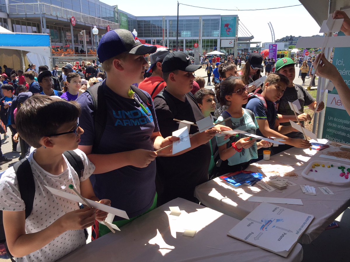 AeroMontreal's tweet photo. Eurêka ! Aéro Montréal participe depuis ce matin jusqu’à dimanche au Festival @eurekamtl pour sensibiliser le jeune public aux nombreuses opportunités du secteur aérospatial #festivaleureka #AeroMTL #OSELAERO https://t.co/w5zWPULXvC
