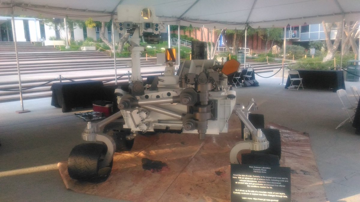 fabiolouf's tweet photo. Enjoy #jplOpenHouse this weekend! #exploreJPL, discover #SpaceResearch and meet @MarsCuriosity! #outreach #GRAINS https://t.co/pdoZSK836e