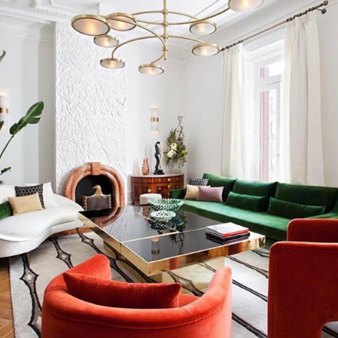 StacyGarciaInc's tweet image. Design inspo! Adoring the color combo in this room designed by @beasilveiraway. The curved lines give this space an elegant and relaxed vibe.  #colorplay #colorinspiration #stayinspiredsg