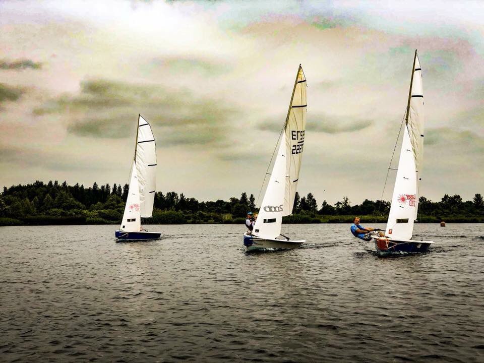 NAVYfit's tweet photo. Congratulations to the RN Dinghy Sailing Team for winning the IS Team Racing Championships at Bowmoor today! Get involved: https://t.co/7i6xg5tlNH

#NAVYfit #dinghy #sailing #interservices https://t.co/4ttJjyteXQ