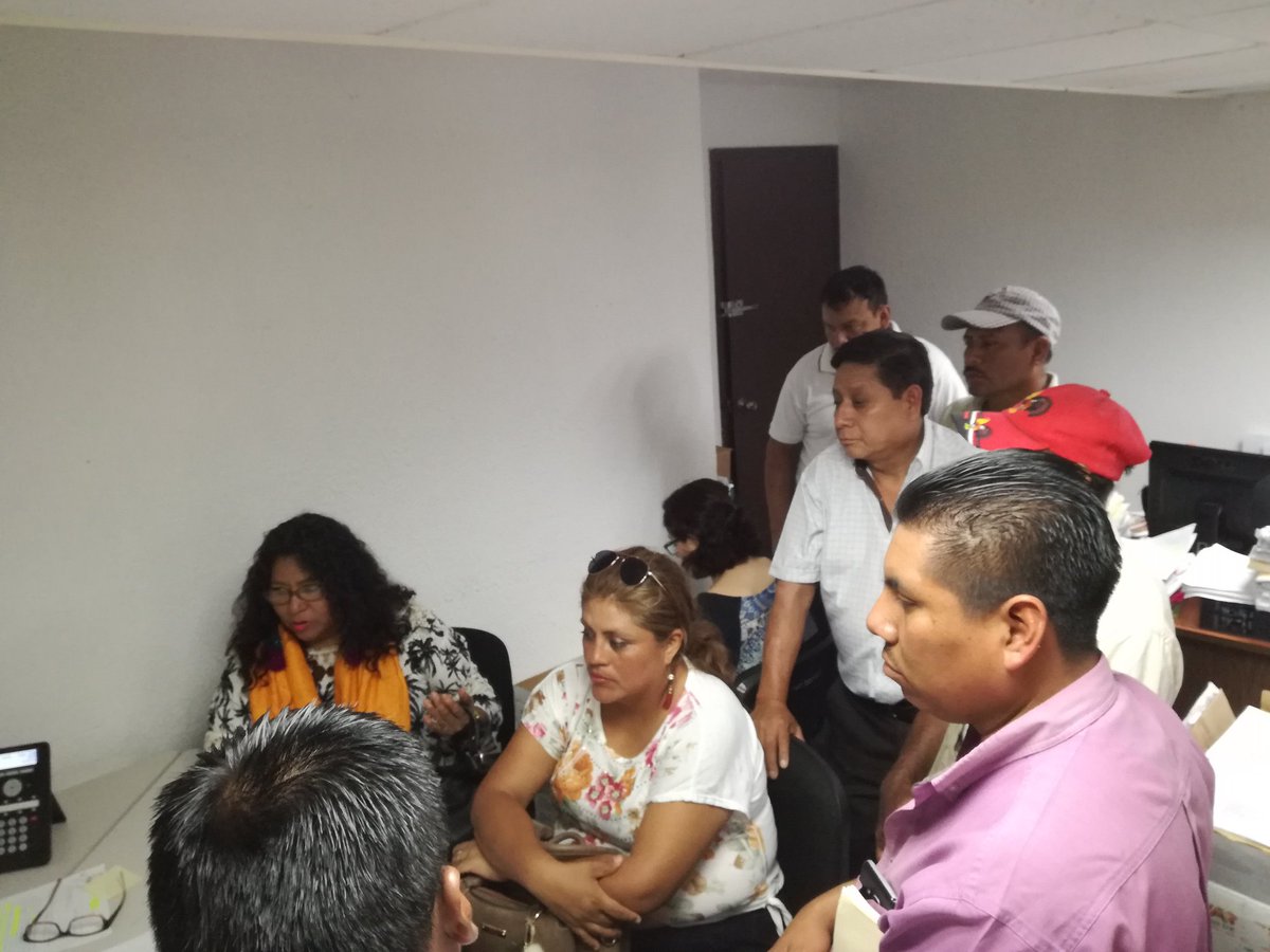 Marcelachiapas's tweet photo. #ElCampoEnNuestrasManos Chiapas atendiendo a integrantes de la Organización Nacional del Poder Popular ONPP CHIAPAS Concejera Profesora Adela Gomez Martínez. https://t.co/RHbSL34uXg
