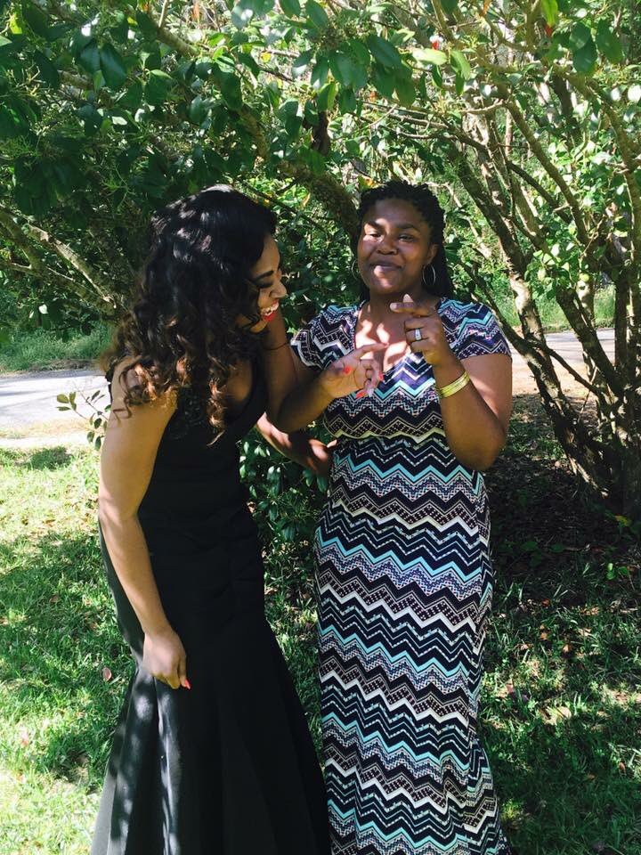 itsjustmekia's tweet photo. Happy Birthday to Evette shawty 38 And dont look it At  Alll. We’re pouring up tonight My Lady 😍😁‼️ https://t.co/jVRF6KBygT