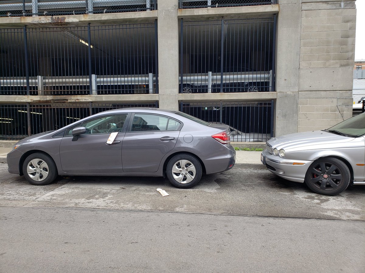 ripmamma's tweet image. @cityofchicago_ those tickets don't stick very well...esp in a rain storm...#howwilltheyknow #theticketevenexists #flattirefinds #fridayiminlove