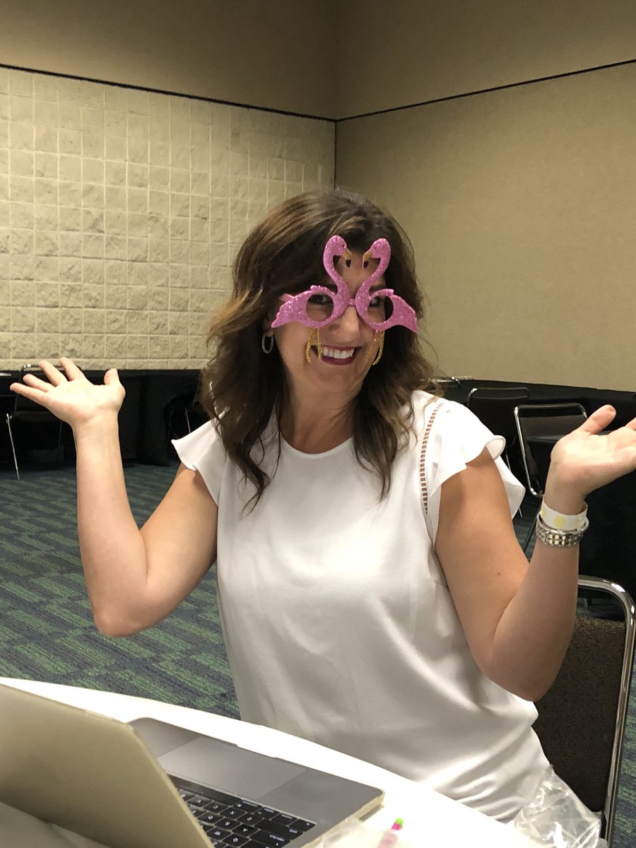 HeatherThomasSV's tweet photo. We’re working hard in the show office for @CiscoLive When in Florida... 😎 #CLUS #OpsRock https://t.co/KloaTkZKQC