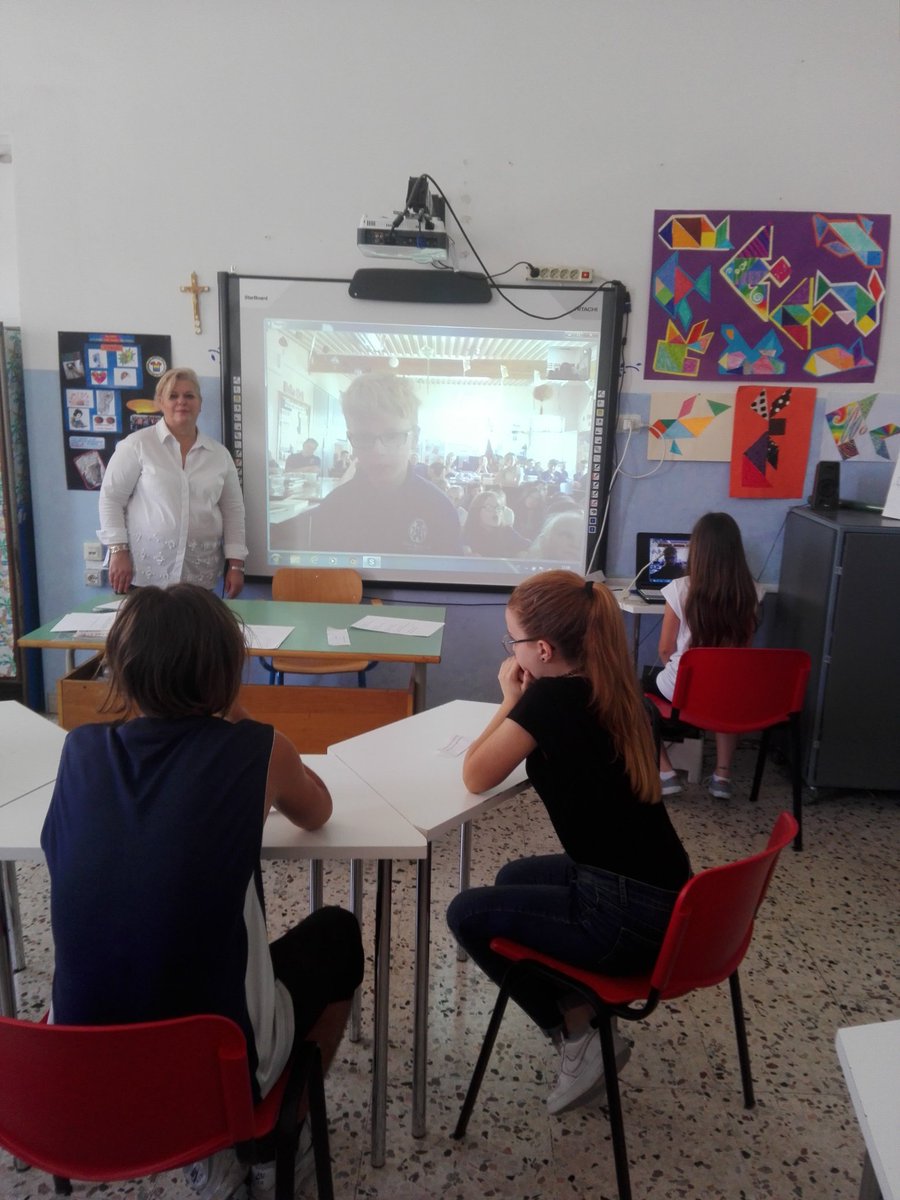 IC_XXSETTEMBRE's tweet photo. Thanks Pilton Bluecoat for the great videoconference! It was the last! Keep in touch! #GettingThereOnYourOwn
@PiltonBluecoat @ElPenascal @arbetsro @KuloinenSchool https://t.co/Nax0BMpmz4