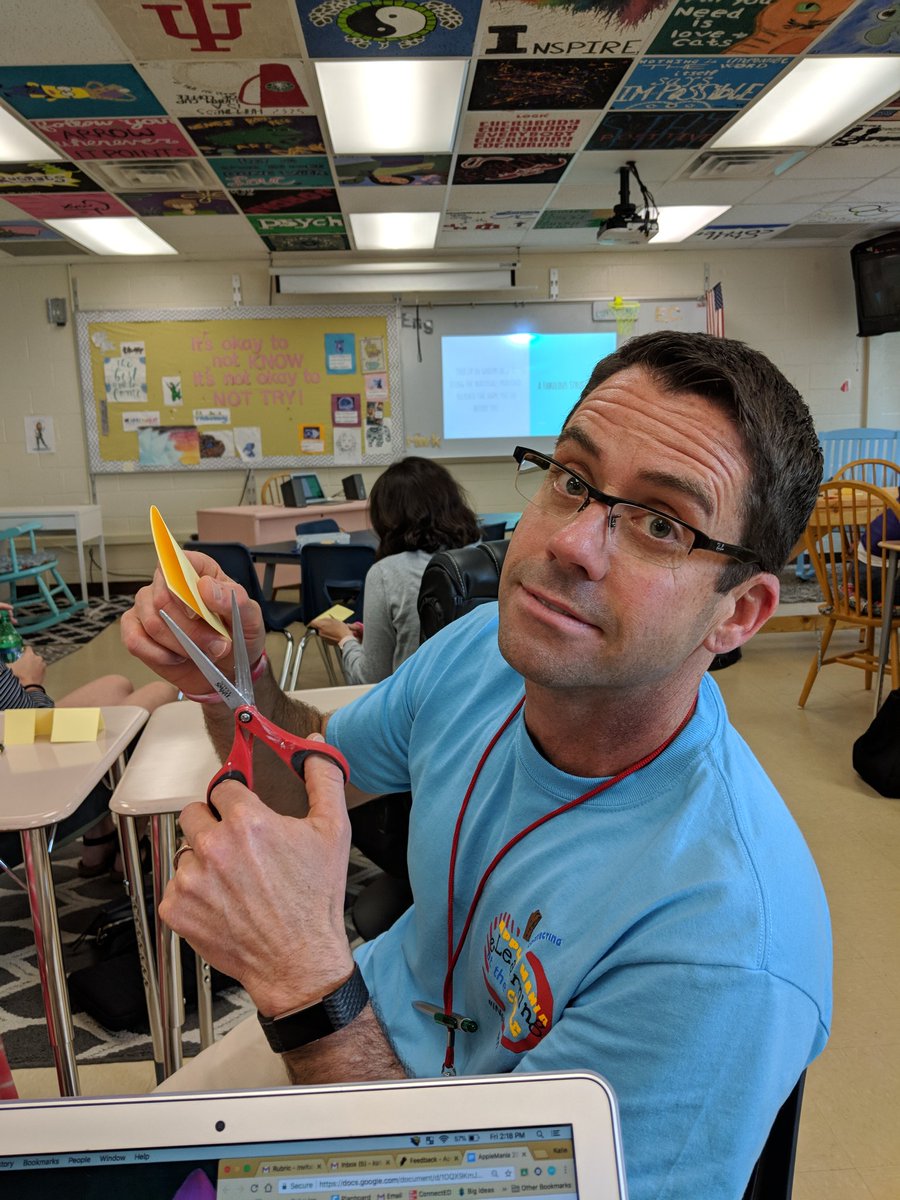 MissStriflerMIS's tweet photo. @JBS_Principal is trying to make a "point" in discussions about growth mindset. #applemaniacs @AppleMania2018 https://t.co/PDVy4bO6Dw