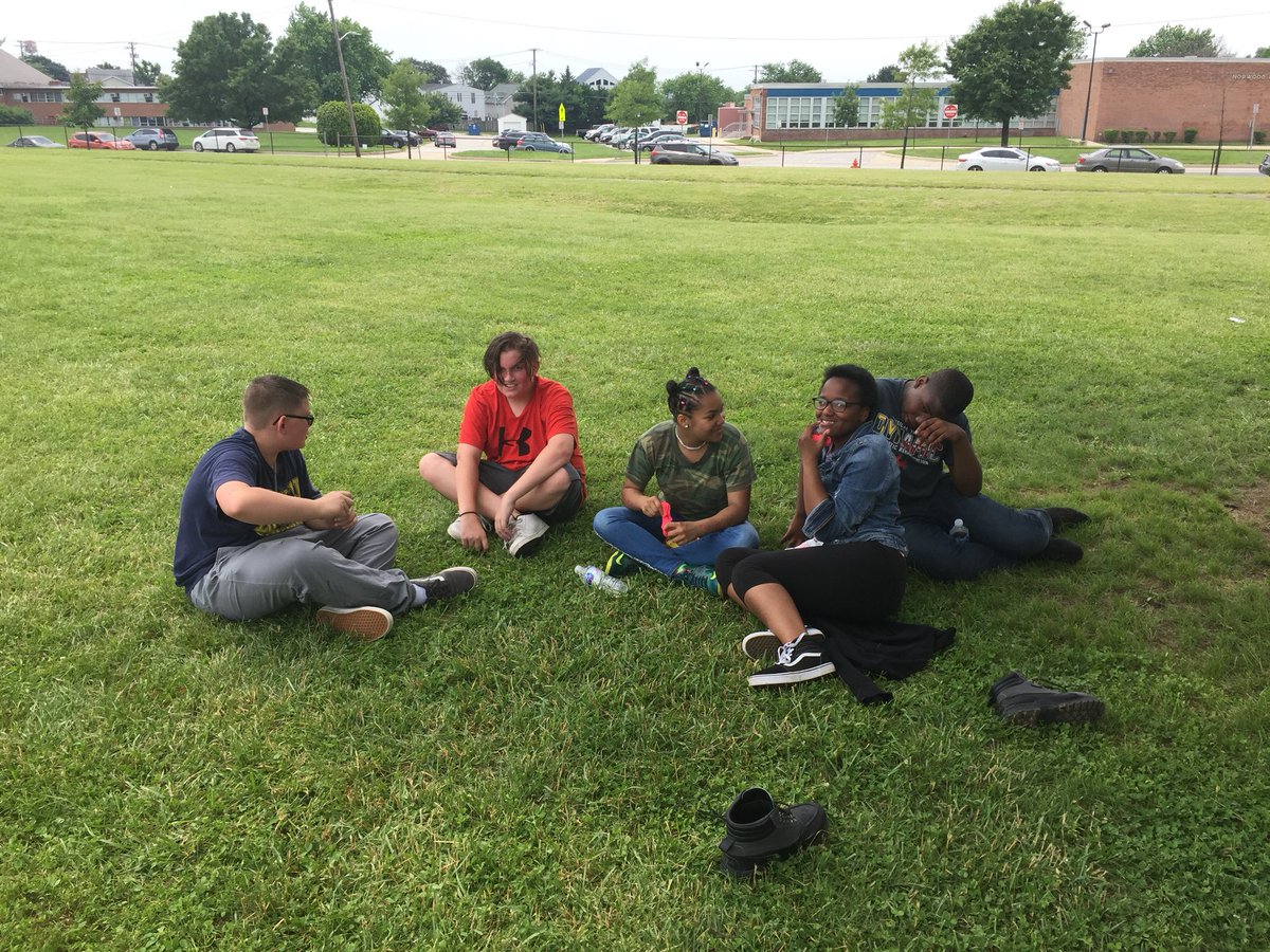 eevanosky tweet media