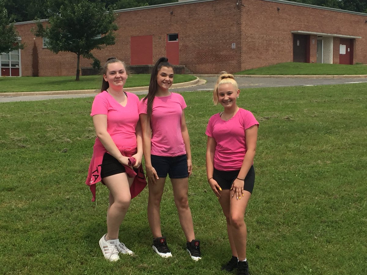 eevanosky tweet media