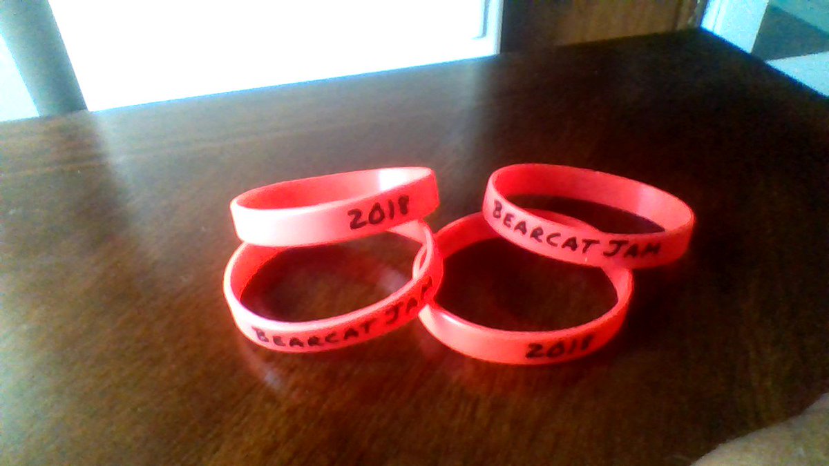 BearcatJam's tweet photo. #FunFriday celebrating #InauguralSeason @thetournament 2018!
Fund raising effort but giving some away in promotions on Twitter &amp; Facebook. @BearcatJam @thetournament 2018 wristband $2 help us get to Columbus we appreciate your response! Thank you @UCBarstool @PTPPodcastCincy https://t.co/JpdIldykzm