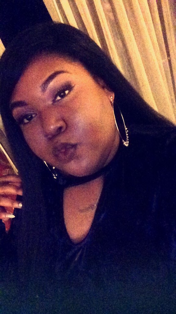 AsToldByBri__'s tweet photo. #BigFineFriday #PlusSizeTwitter 😛💗 https://t.co/O1QnvkTsun