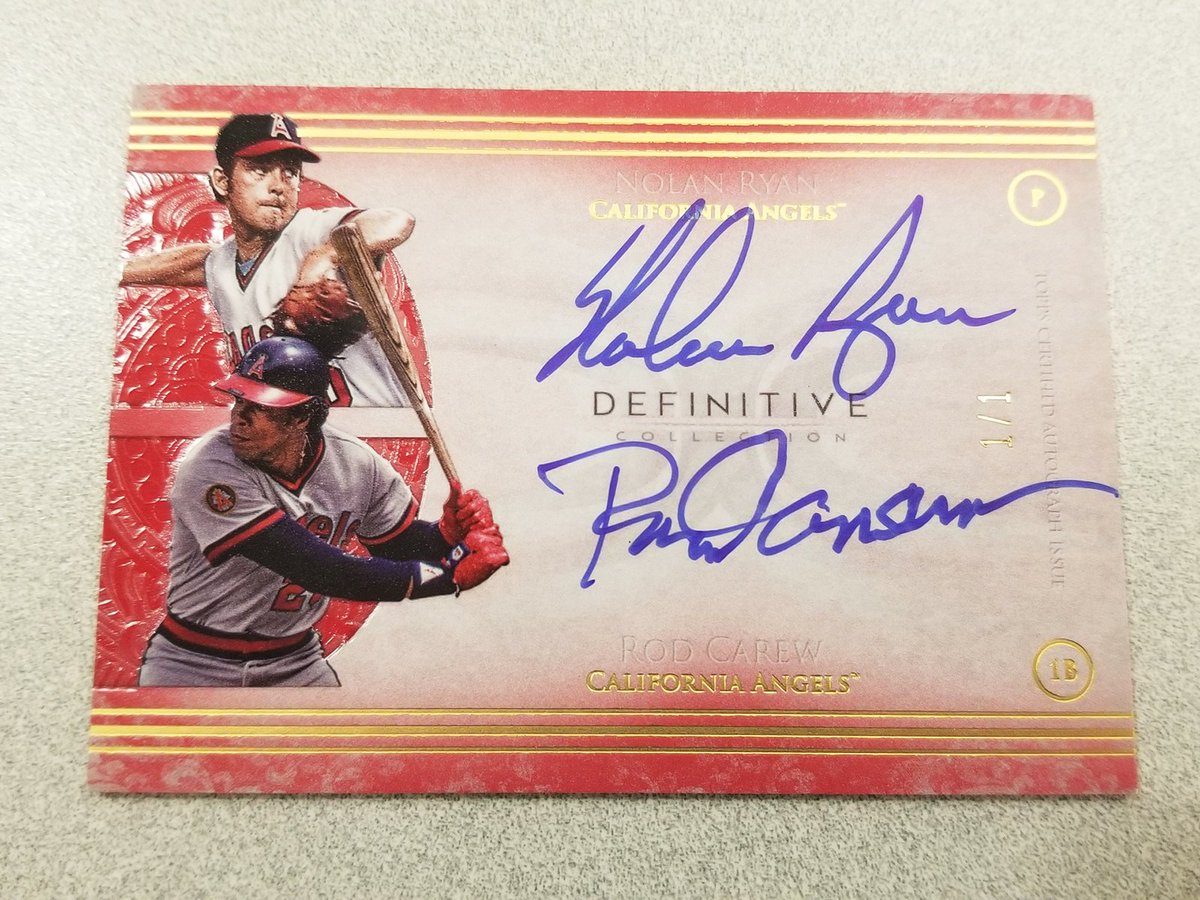 Two <a href="/baseballhall/">National Baseball Hall of Fame and Museum ⚾</a> autos? That’s just insane.
   
RT for your chance to win this one-of-a-kind <a href="/Topps/">Topps</a> card. #MLBCards