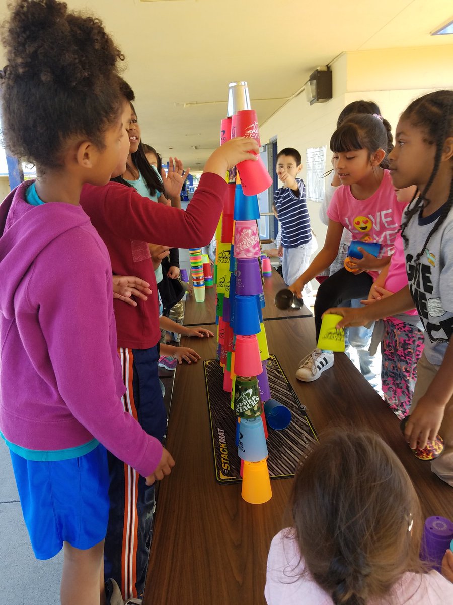 SnowElementary's tweet photo. Field Day fun! https://t.co/3YV1l5tMXe