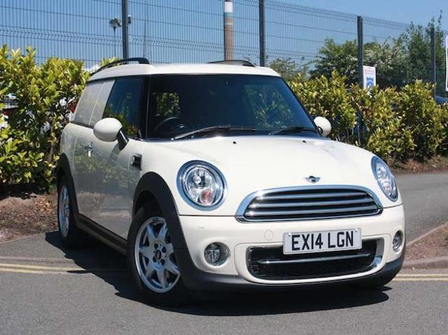 Lookers_MINI's tweet image. The 'Approved Used MINI of the Week' is this unique #MINI #CooperD #Clubvan. With just over 20,000 miles on the clock, and at £12,990 this is not to be missed! Contact us to find out more, or pop in this weekend for a test drive: fal.cn/yT5D #Knights