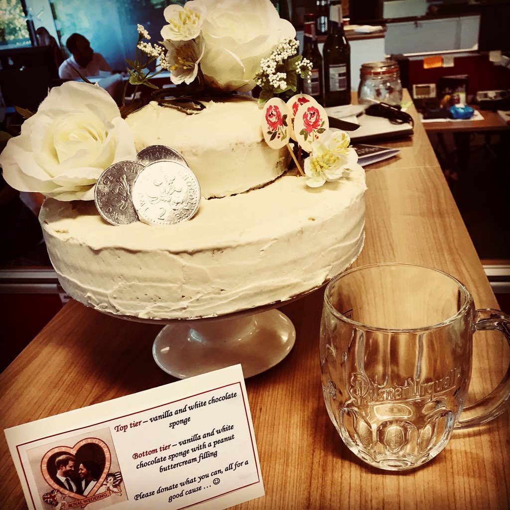 eshajohal83's tweet photo. #royalweddingcake #cakecomp #lovebaking @RenshawBaking @CakeGroup https://t.co/67yiBuZ9Mk