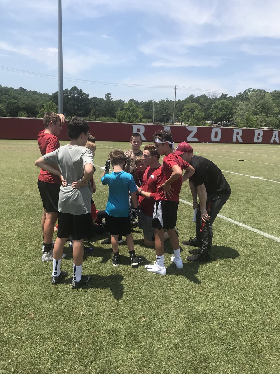 coachchadmorris's tweet image. Trying to get to the Ship in RazorFast ball!! @RazorbackFBRec @RazorbackFB #CampChamp