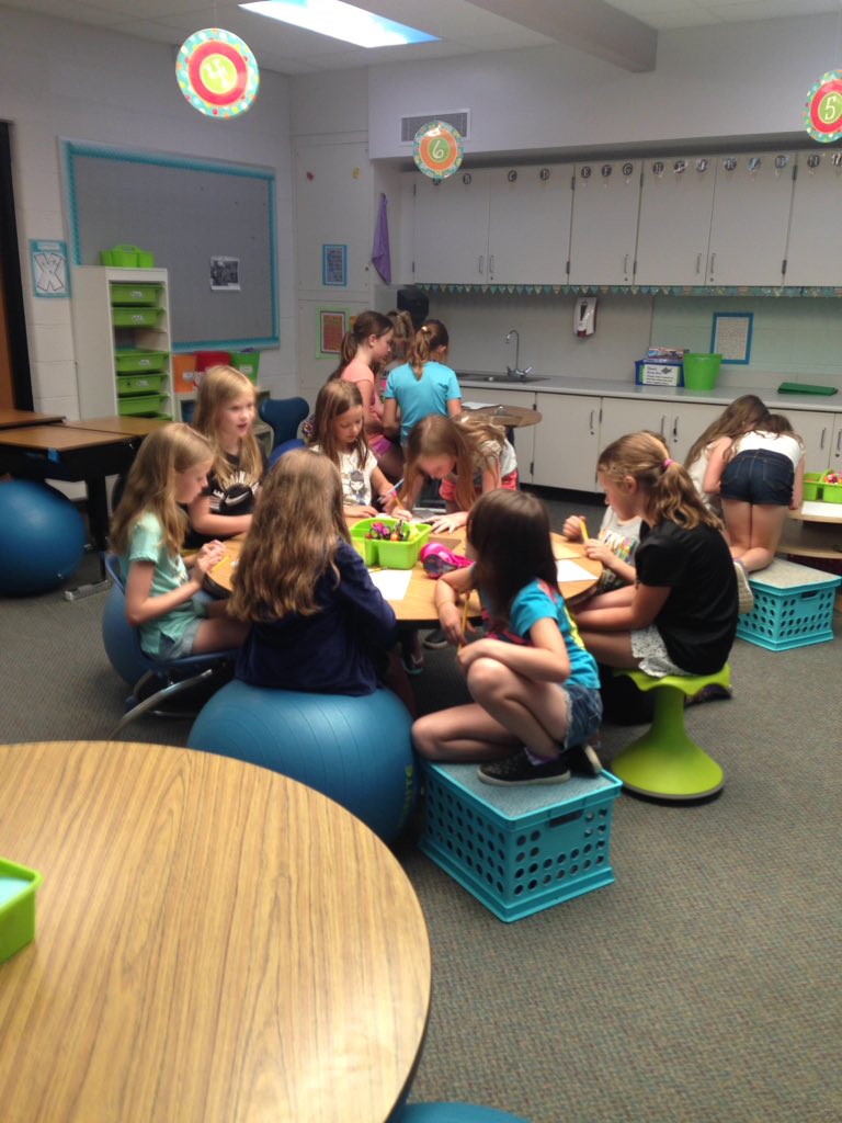 LynnetteS123's tweet photo. Visiting Wylie this afternoon for move up Day!!  We are super excited second graders!!!! https://t.co/Bd7DnSyuwB