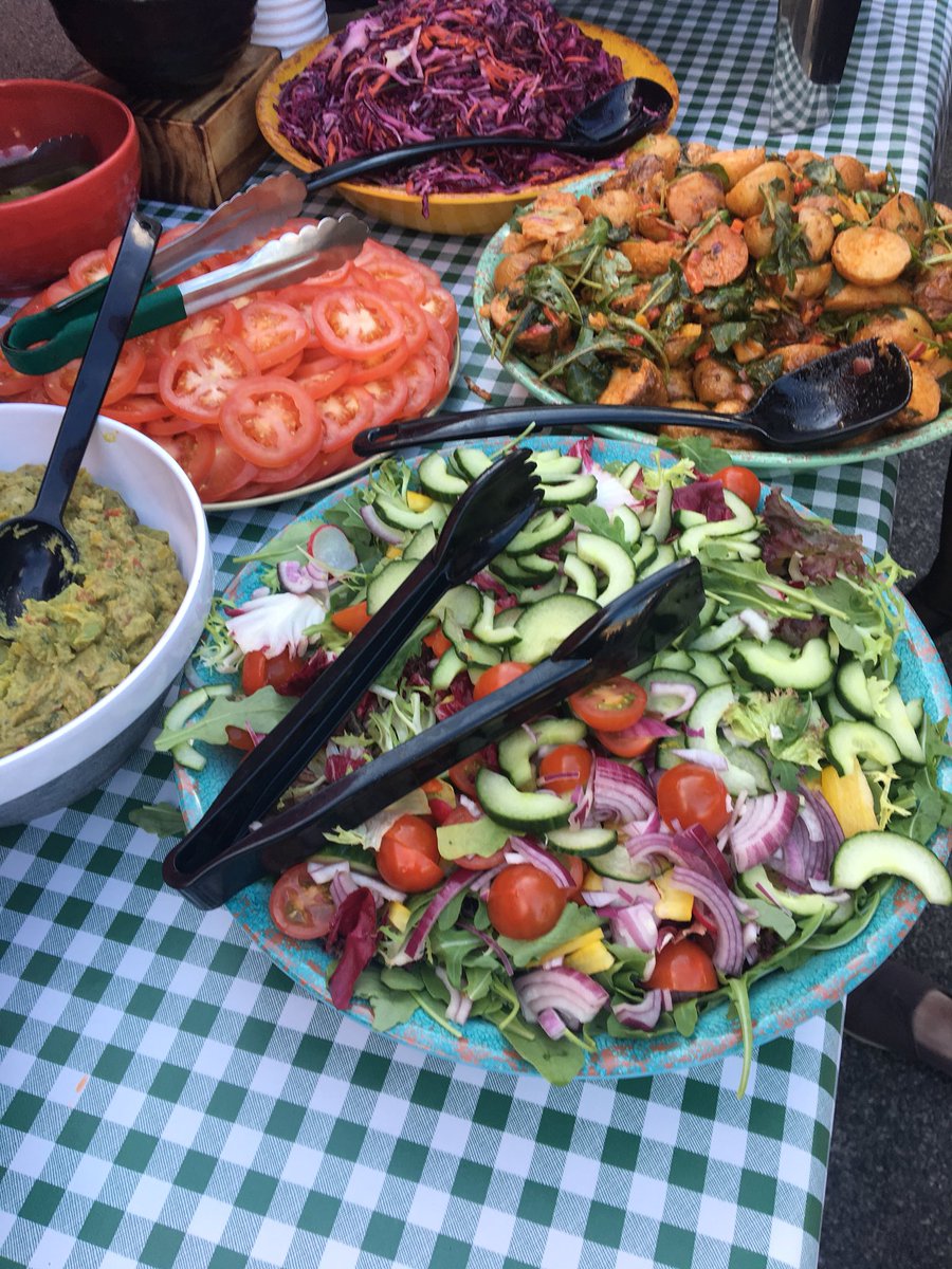 First event <a href="/UniNorthants/">UniofNorthampton</a> and perfect weather! <a href="/davidtouizer/">青石</a> <a href="/chandco/">CH&CO</a>