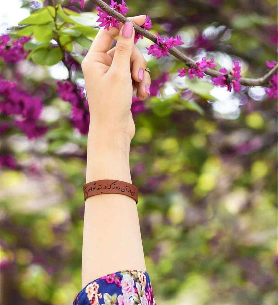 لا تسيء الظن بشخص صامت لم يتكلم...ف
ربماا لو قرات مابداخله :لوجدت انه يود لك
الخير من المنافقين حولك.....