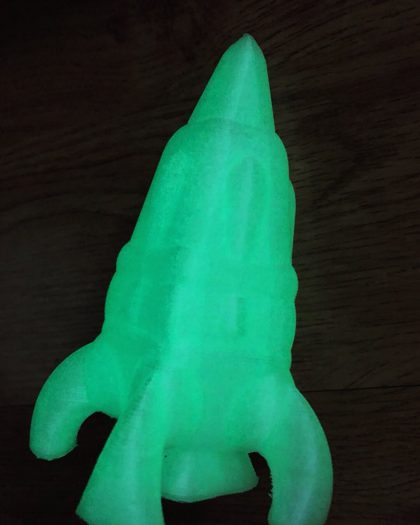 AlwaysComputing's tweet photo. Retro rocket ship all done! Happy with the quality, and the 6yo boy is even happier!! 🚀🚀🚀
#3dprint #3dprinted #3dprinter #malyanm200 #monopriceselectmini #makerED #icefilaments https://t.co/ju7Zlpmt5m