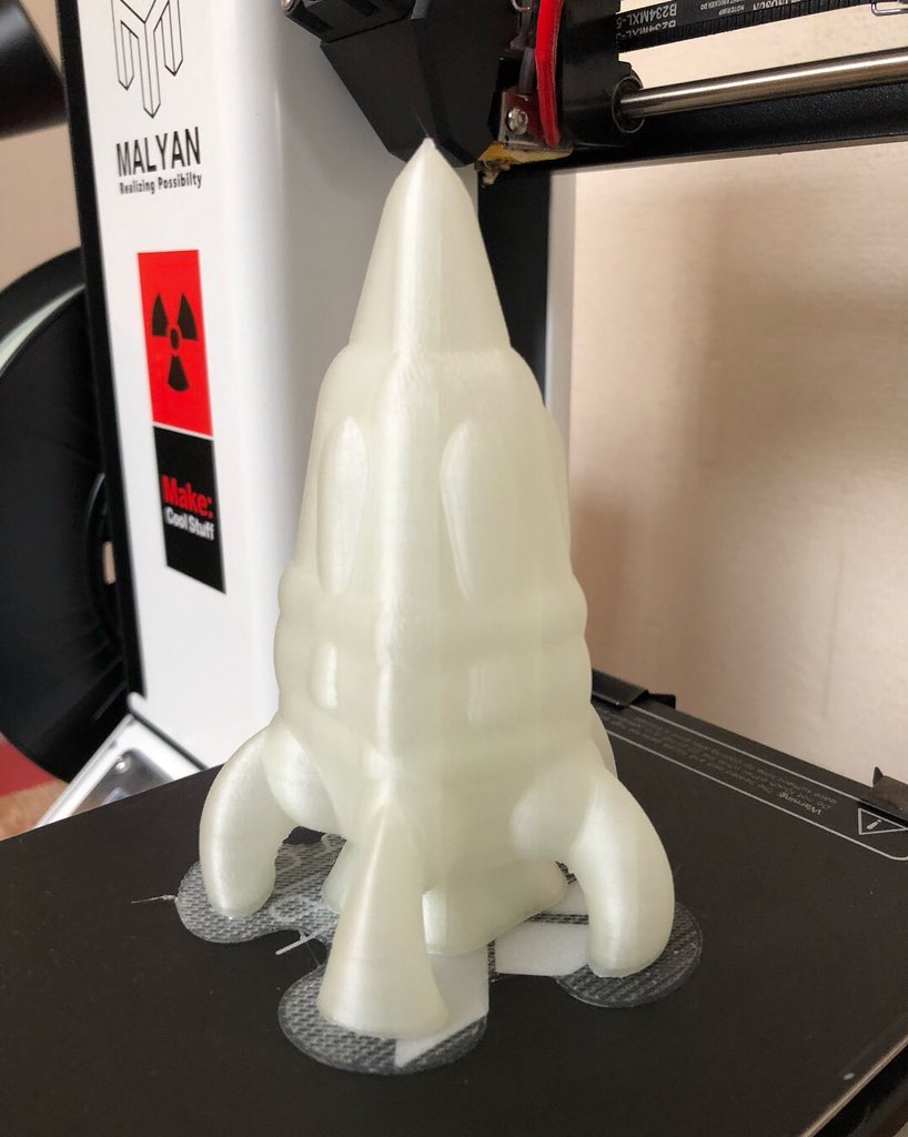 AlwaysComputing's tweet photo. Retro rocket ship all done! Happy with the quality, and the 6yo boy is even happier!! 🚀🚀🚀
#3dprint #3dprinted #3dprinter #malyanm200 #monopriceselectmini #makerED #icefilaments https://t.co/ju7Zlpmt5m