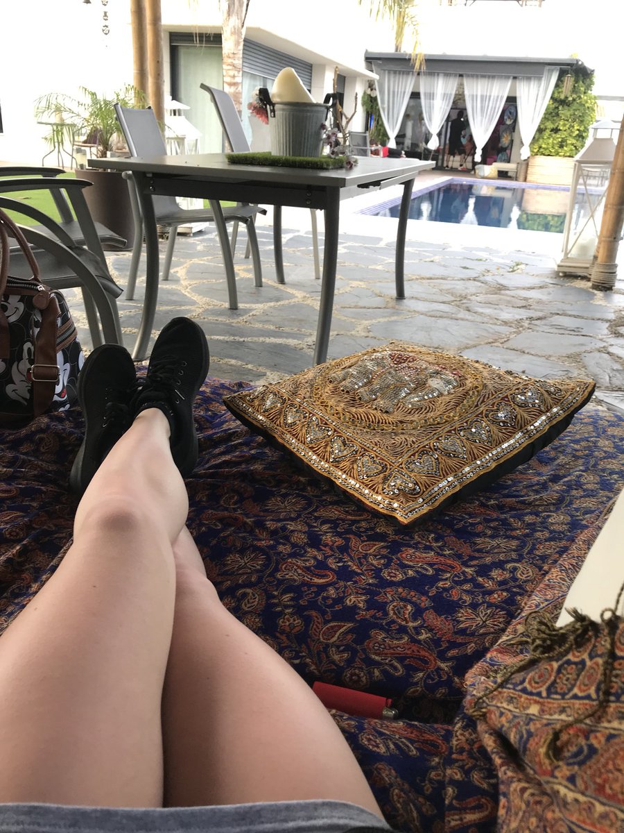 rachel_adjani's tweet photo. Journée fini pour moi donc je joue la spectatrice/Day finished so I play the Spectator 👀😜😋@SCARLET_BCN @Alicemodelxx #exitant #scenexxx https://t.co/l2qjAghAP6