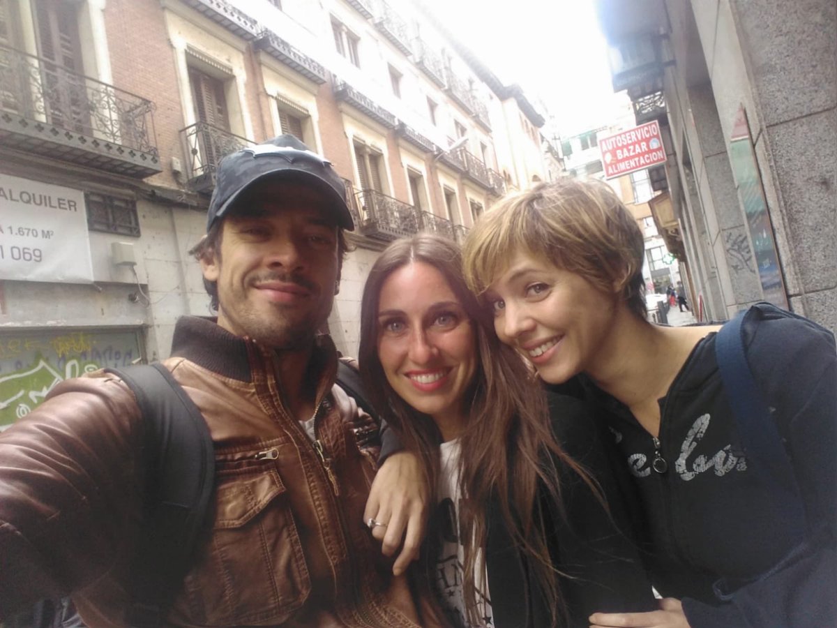 Lara_de_Miguel's tweet photo. Visitas relámpagos sin filtros #nofilter #almeria #madrid #mispintas #suspintas #lol https://t.co/JVeBjfcxUK