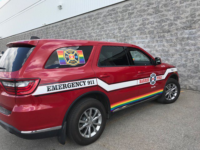 Barrie_Fire's tweet photo. Car 4 is fresh from @curbexmedia and spiffed for its run at the #barrie_pride_2018 parade on Sunday!  Watch for us during the route on Sunday at 2 pm. More details on weekend activities here: https://t.co/uxUWo4cMOl https://t.co/1ZMehmbHkv