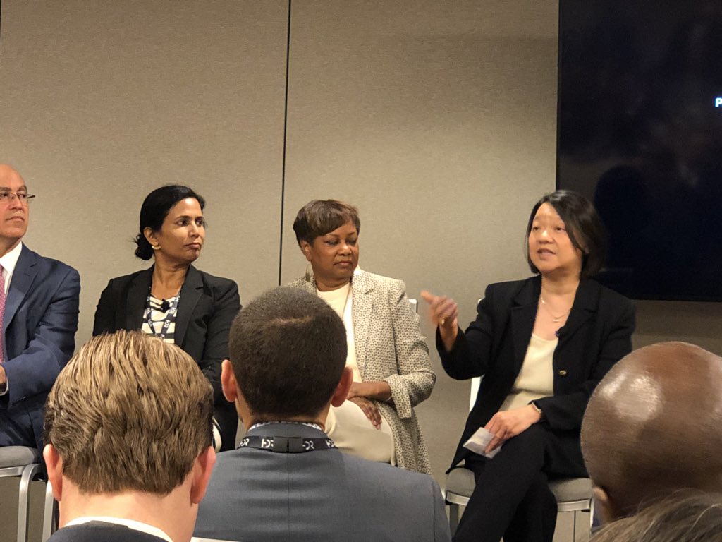 lblarrea's tweet photo. #3rdEducRevolution #USCM2018 #WDC Valerie Robberson, PhD Prez
RoxburyCC &amp; Pam Eddinger PhD, Prez BunkerHillCC partnering w/employers! #pilots #Promise #tech #workforce @WFSDallas @joancrigger1 @judymc15 @mcgough_andrew  @PerkeyKevin @mayorcabaldon @ResCareWFS @memattke https://t.co/rJucrJAvKb