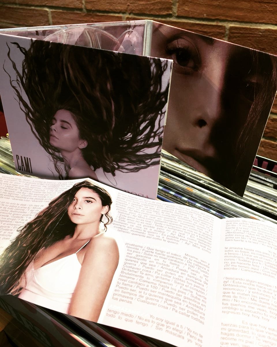 ¡Ya lo tenemos! 😲 Es el álbum de <a href="/xcamilagallardo/">Camila</a> que llega a <a href="/Disqchilena/">Disqueria Chilena</a> para terminar con la  espera de sus fans💕 ¡Corre por el tuyo!🏃‍♀️