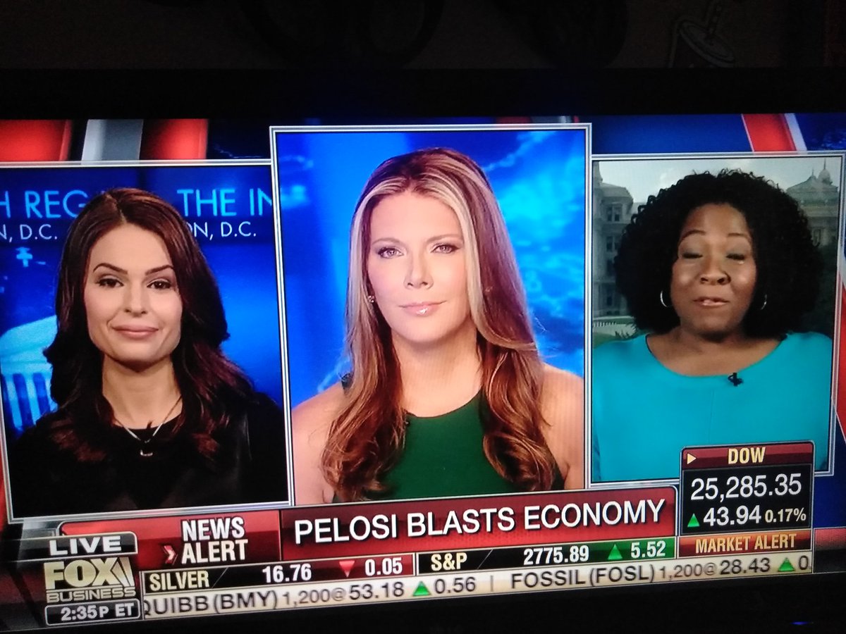 jeffgatorscape's tweet photo. It's true. A picture is worth a thousand words. Even on MUTE @HeatherZuma expression sums it up. #TrumpDerangengementSyndrome  does exist 😱.... @FoxBusiness @trish_regan  #ZumRoom 🚂 #FatWallets 🐂 Great 😉 Job!! https://t.co/0vYDzxPzVV