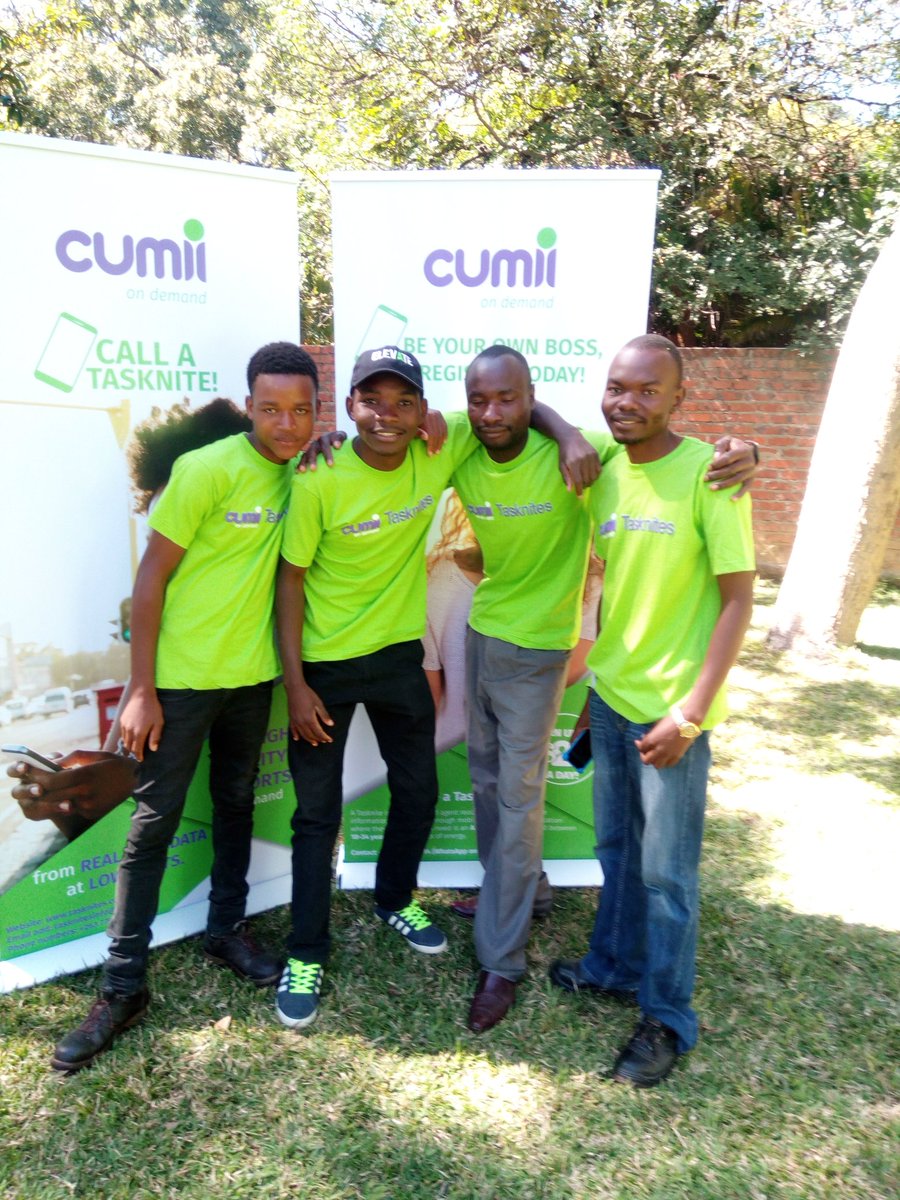 MuzendaJulius's tweet photo. Look how #Elevate and Cumii are empowering the #Youth I'm proud to being a member of #Elevate & #Cumii @elevateyouthzw @CumiiIoT https://t.co/5reS6qpIkP