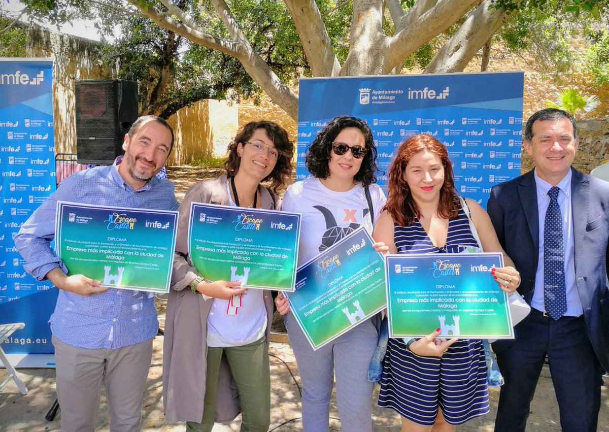 rupturevents's tweet photo. ¡Hoy tenemos muchas gracias que dar!

A @malagaimfe, por apostar por nosotros, a Guillermo de @ElCuboSecreto, por enseñarnos tanto y ser el mejor master que podríamos tener, y a los jugadores por dar lo mejor de vosotros mismos.

Gracias por hacer de #EscapeCastle 🏰 un éxito https://t.co/bEKSKY9dGd