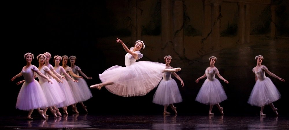 albertaballet's tweet photo. We encourage our #SAB students to dream big this weekend as they grace the stage at the Southern Alberta Jubilee Auditorium! 

Our latest In the Spotlight captures the importance of Year End Performance 'firsts' for student dancers. https://t.co/2veoeP31j0 

#YEP #DreamBig #YYC https://t.co/qKMNFKlJhl