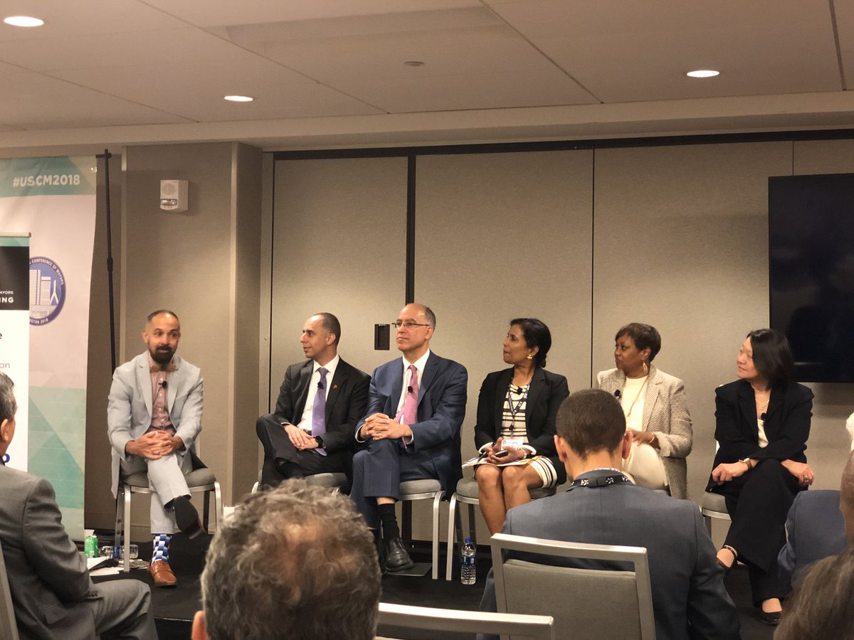 lblarrea's tweet photo. Summing up #3rdEducRevolution Q&A #changemakers #businessengagement #EmotionalIntelligence .@WFSDallas @joancrigger1 @mayorcabaldon @PerkeyKevin @mcgough_andrew @judymc15 @WFSDallas @ResCareWFS #reauthorize #highereduc https://t.co/FAripGcor8