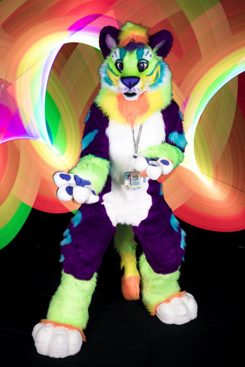 Mrowww~ Have some pride on this #FursuiFriday 🏳️‍🌈🏳️‍🌈🏳️‍🌈