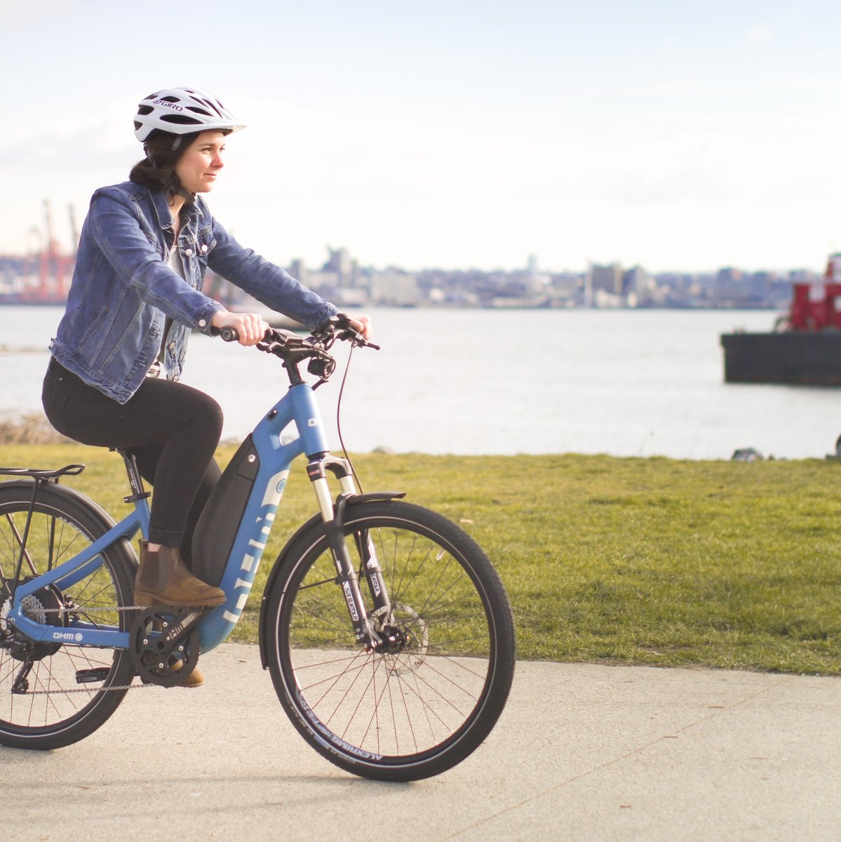 VGHcycling's tweet photo. Flatten those North Shore hills on an e-bike - demo an @ohmcycles on WedJun13 @VCHhealthcare Book a S/M/L bike for a free 20min ride https://t.co/EmtRltvdM6