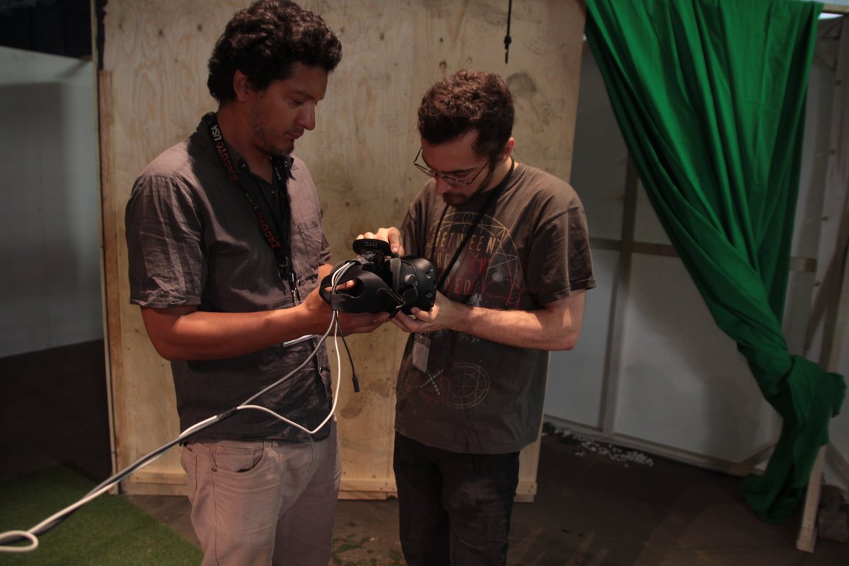 mathieupradat's tweet photo. Pablo Schwilden Diaz of Demute and Poll Pebe Pueyrredon of 3P FIlms doing a great job on spatial sound and Technical production of live VR at @vrhamfestival
#VRHAM #VR #demute #3pfilms #THEROAMING https://t.co/GacxpvXcBc