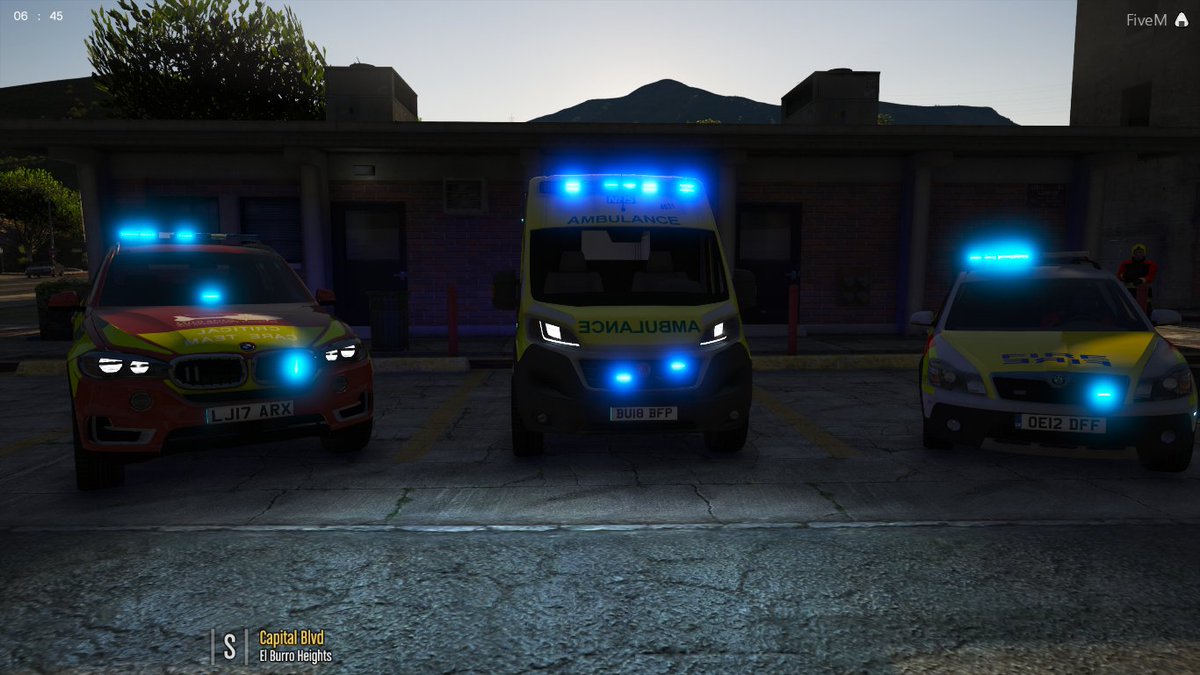 WMRPC_WMAS's tweet photo. Our crew for this evening - 1 x DCA, 1 x Fire Officer ,1 x Fire BRV and 1 x HEMS Response car https://t.co/8nouzBEU11